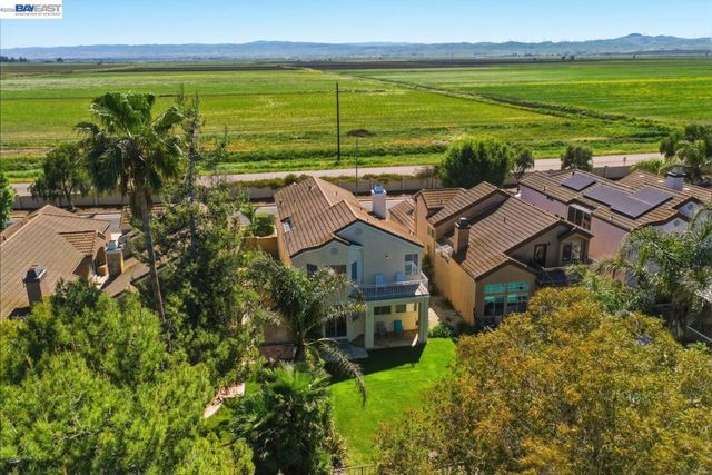 2595 Cherry Hills Dr, Discovery Bay, CA 94505