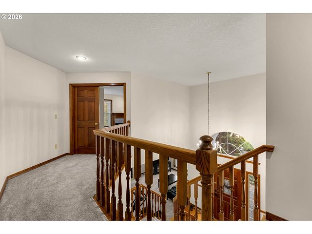 17973 SAINT CLAIR Dr, Lake Oswego, OR 97034
