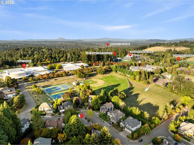 17973 SAINT CLAIR Dr, Lake Oswego, OR 97034