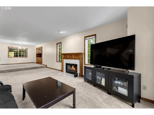 17973 SAINT CLAIR Dr, Lake Oswego, OR 97034