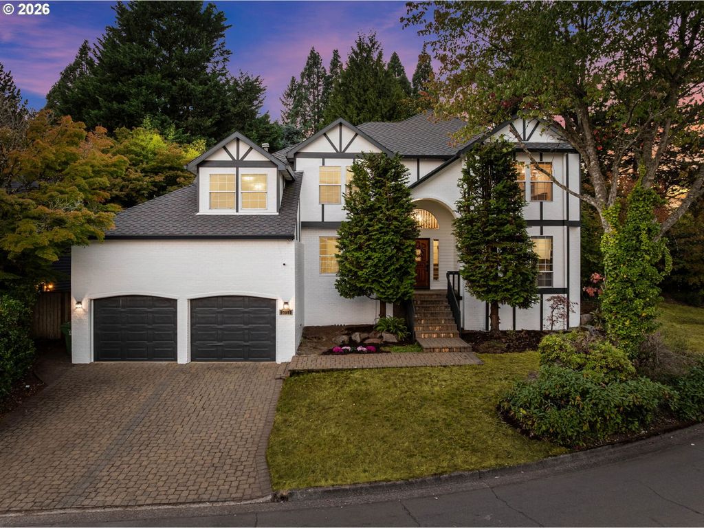 17973 SAINT CLAIR Dr, Lake Oswego, OR 97034