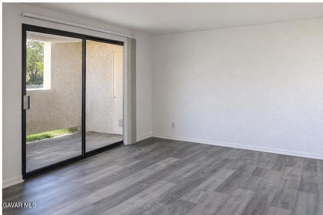 2554 Olive Drive 113, Palmdale, CA 93550