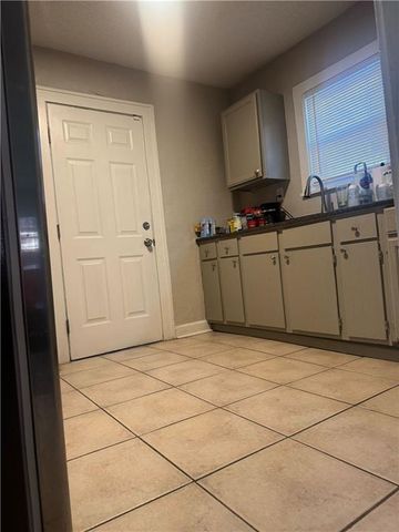 3730 Bales Avenue, Kansas City, MO 64128