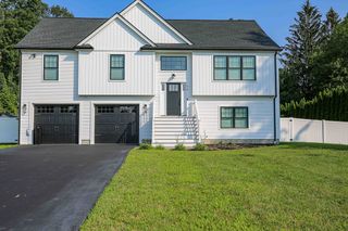 70 S Oxford Rd, Millbury, MA 01527