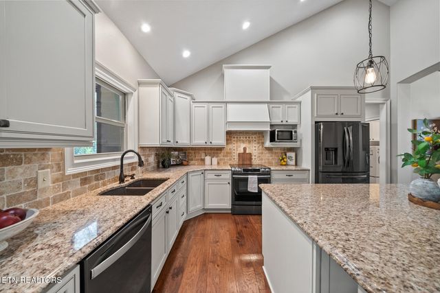 125 Minetta Drive, Crossville, TN 38558