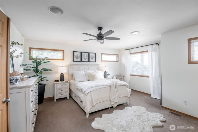 8214 70th Avenue Ct E, Puyallup, WA 98371