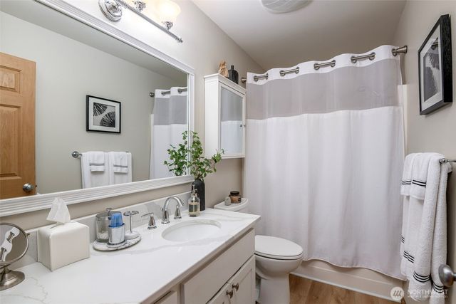 8214 70th Avenue Ct E, Puyallup, WA 98371