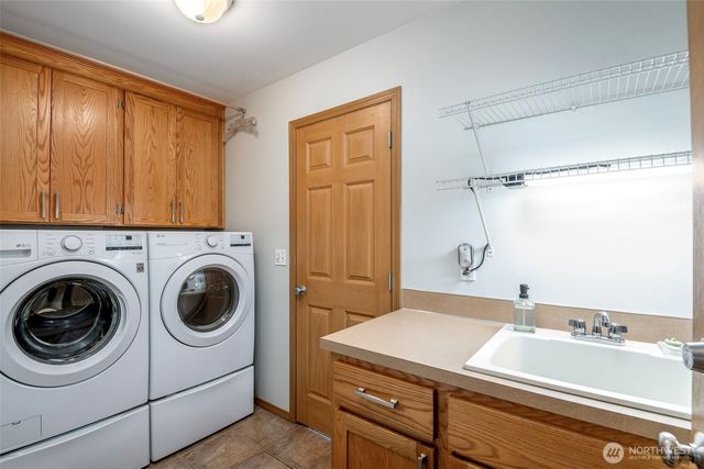 8214 70th Avenue Ct E, Puyallup, WA 98371