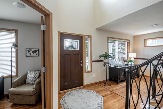 8214 70th Avenue Ct E, Puyallup, WA 98371