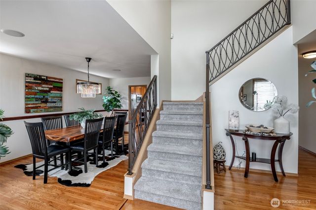 8214 70th Avenue Ct E, Puyallup, WA 98371