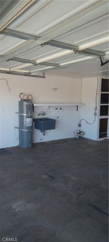 7344 Palm Avenue, Yucca Valley, CA 92284