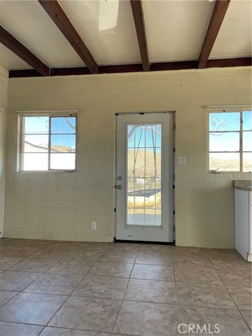 7344 Palm Avenue, Yucca Valley, CA 92284