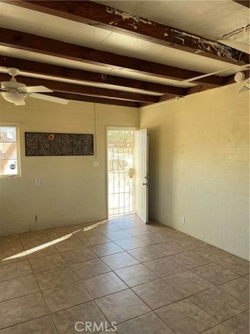 7344 Palm Avenue, Yucca Valley, CA 92284