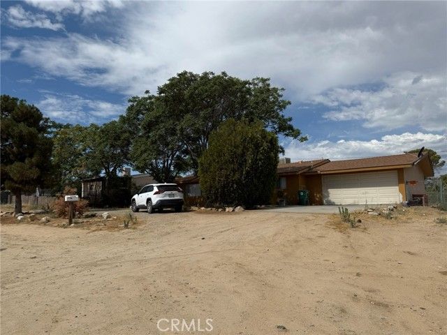 7344 Palm Avenue, Yucca Valley, CA 92284