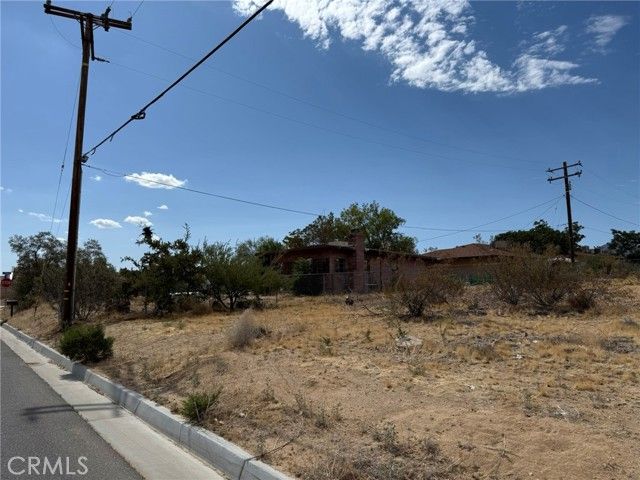 7344 Palm Avenue, Yucca Valley, CA 92284