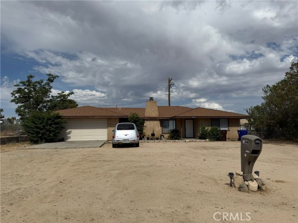7344 Palm Avenue, Yucca Valley, CA 92284