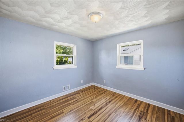 8450 Lynn River RD, Norfolk, VA 23503