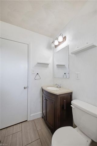 8450 Lynn River RD, Norfolk, VA 23503