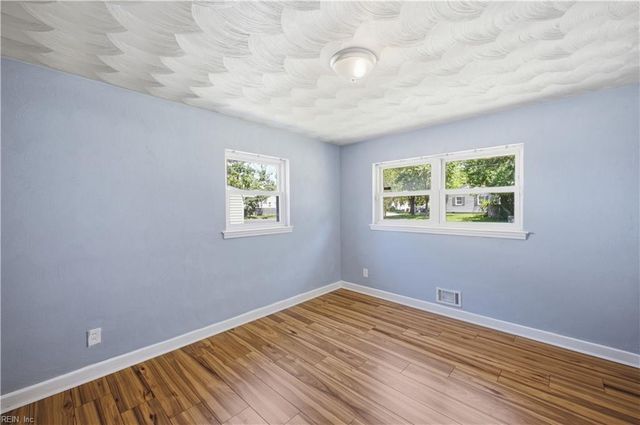 8450 Lynn River RD, Norfolk, VA 23503