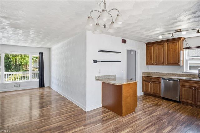 8450 Lynn River RD, Norfolk, VA 23503