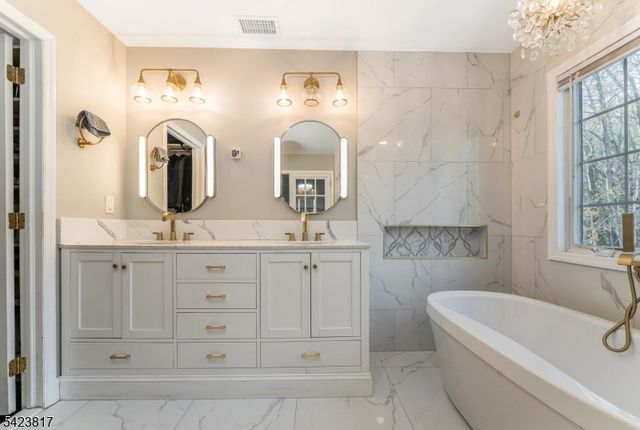722 County Road 579, Raritan Twp., NJ 08822