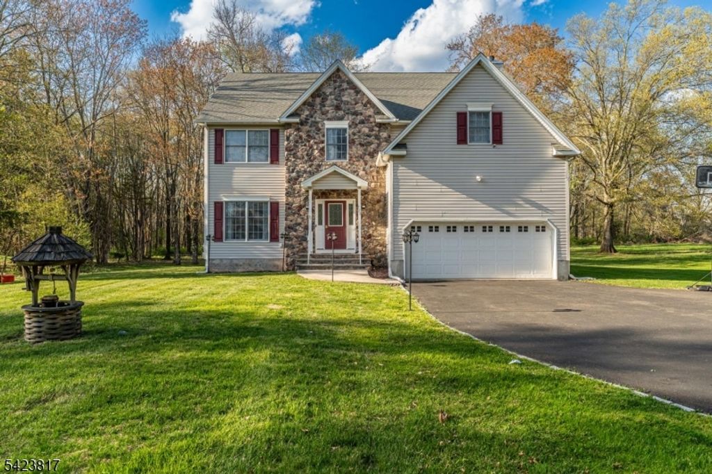 722 County Road 579, Raritan Twp., NJ 08822