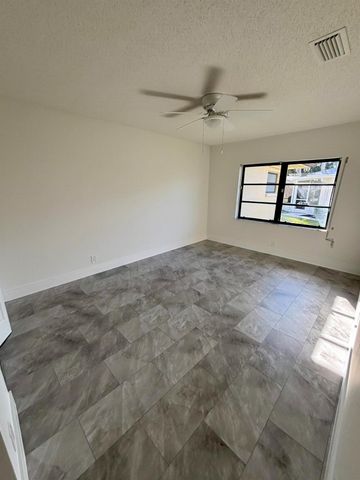 10920 Ventura Circle, Boynton Beach, FL 33436