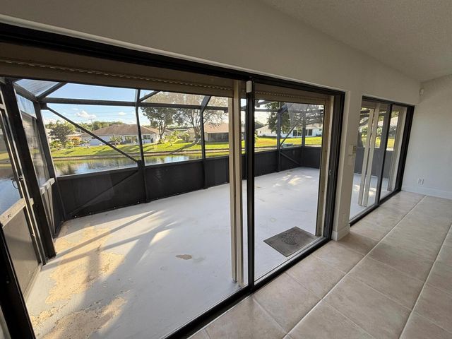 10920 Ventura Circle, Boynton Beach, FL 33436