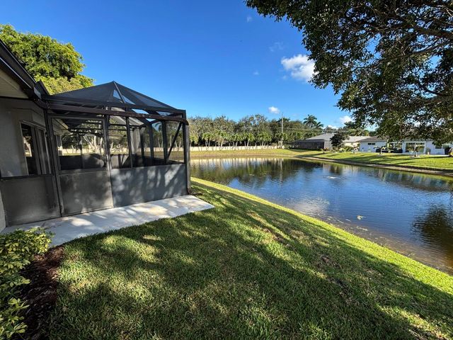 10920 Ventura Circle, Boynton Beach, FL 33436