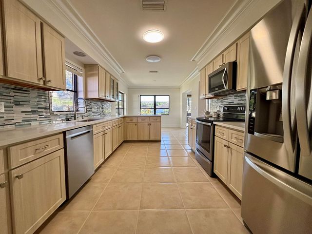 10920 Ventura Circle, Boynton Beach, FL 33436