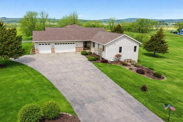 N4723 Ridgeview Drive, Portage, WI 53901