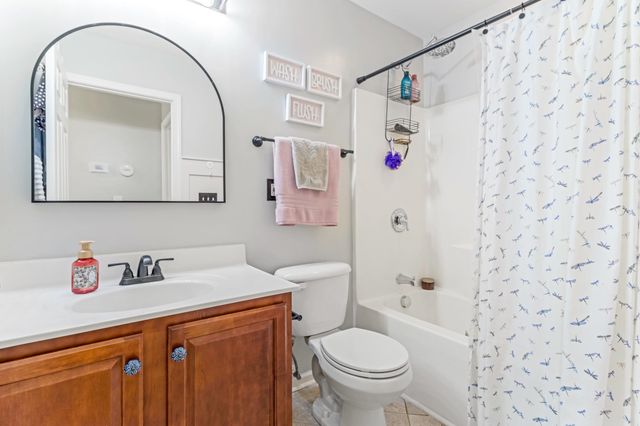 106 Waters Reach Lane, Simpsonville, SC 29681