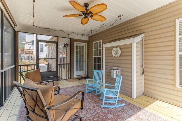 106 Waters Reach Lane, Simpsonville, SC 29681