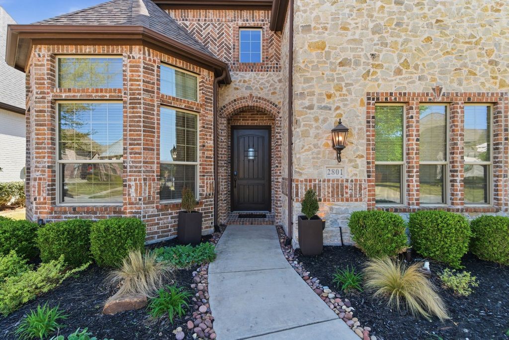 2801 Seabiscuit Road, Celina, TX 75071