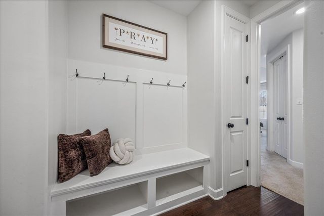 9758 WOODLAND SLOPE DR, Cordova, TN 38018