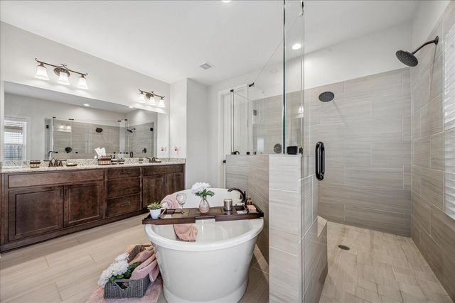 9758 WOODLAND SLOPE DR, Cordova, TN 38018