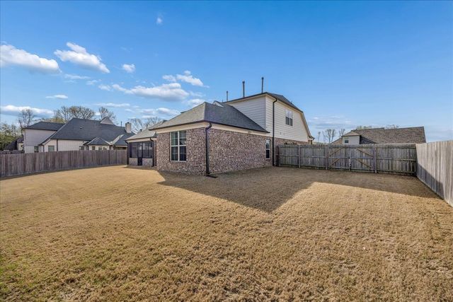 9758 WOODLAND SLOPE DR, Cordova, TN 38018