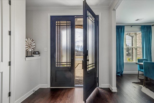 9758 WOODLAND SLOPE DR, Cordova, TN 38018