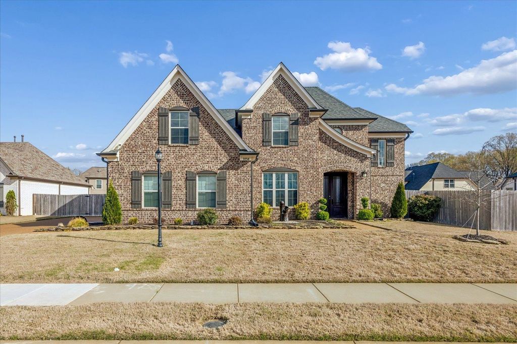 9758 WOODLAND SLOPE DR, Cordova, TN 38018