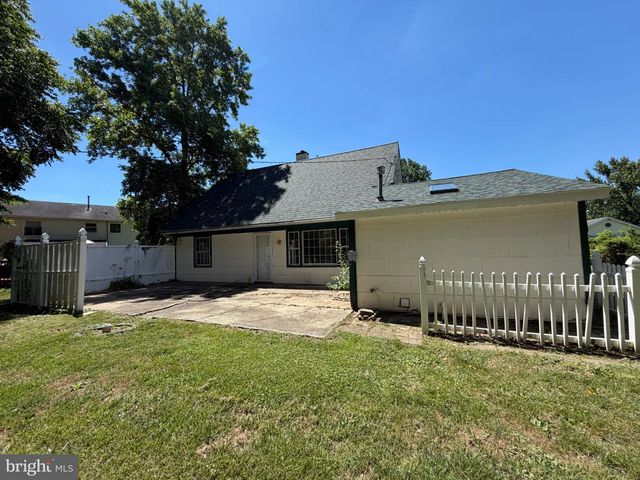 5 PASTORAL LN, Willingboro, NJ 08046