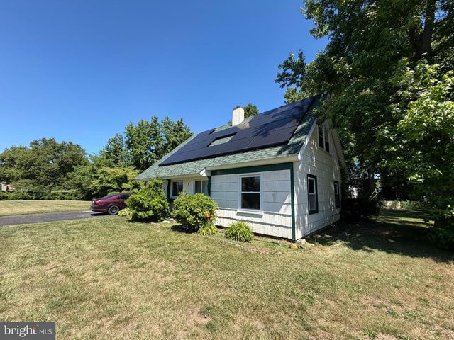 5 PASTORAL LN, Willingboro, NJ 08046