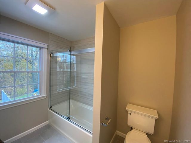 138 Millport Avenue, New Canaan, CT 06840