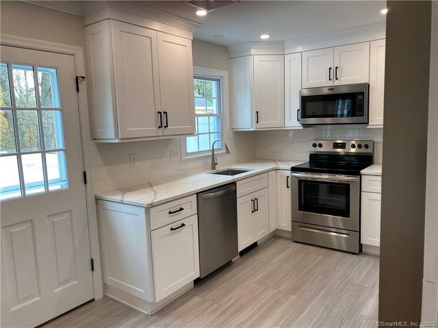 138 Millport Avenue, New Canaan, CT 06840