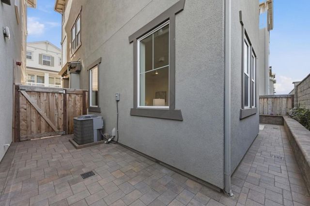 9415 Hidden Harbor Way, Newark, CA 94560