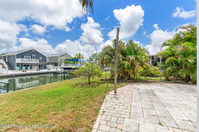 13930 Sommers Avenue, Hudson, FL 34667