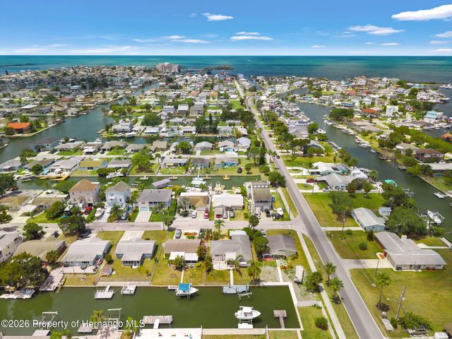13930 Sommers Avenue, Hudson, FL 34667
