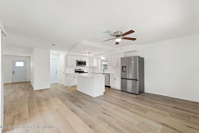 13930 Sommers Avenue, Hudson, FL 34667