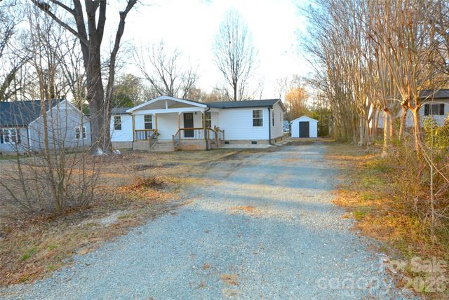 5000 Forestmont Drive, Matthews, NC 28105