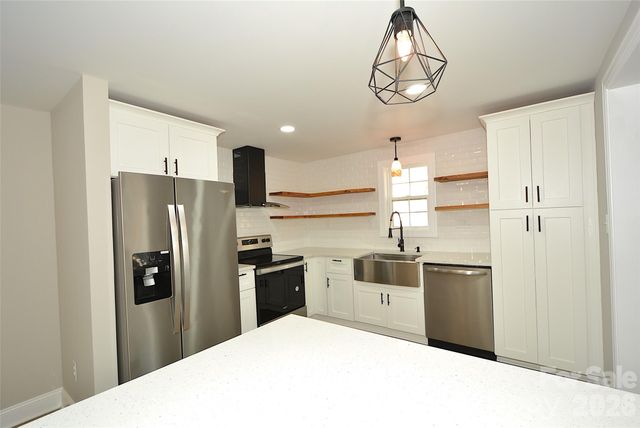 5000 Forestmont Drive, Matthews, NC 28105