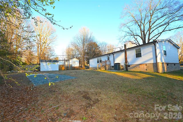 5000 Forestmont Drive, Matthews, NC 28105